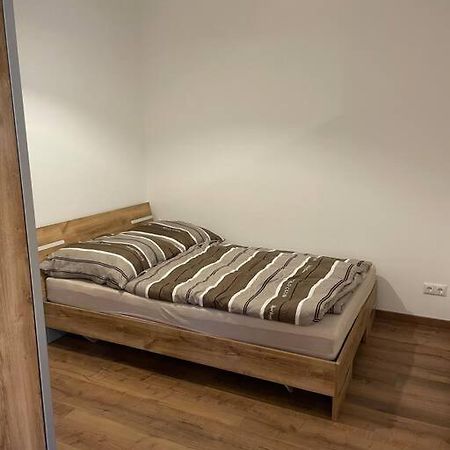 Apartment In Zentraler Lage Mit Privatparkplatz 格拉芬韦赫尔 外观 照片