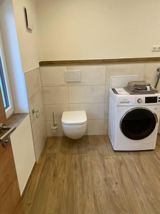 Apartment In Zentraler Lage Mit Privatparkplatz 格拉芬韦赫尔 外观 照片