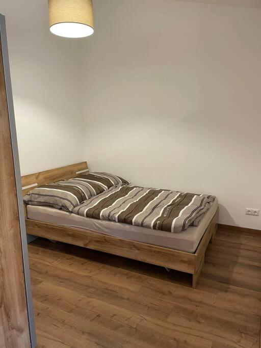 Apartment In Zentraler Lage Mit Privatparkplatz 格拉芬韦赫尔 外观 照片
